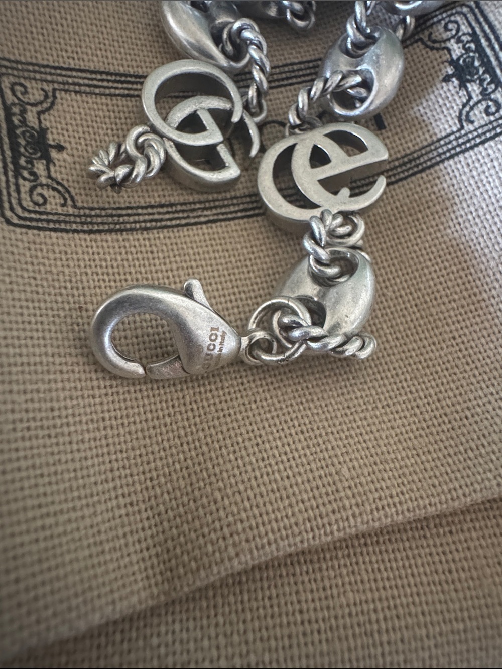 Gucci Silver Interlocking G Link Necklace - Picture 4 of 7
